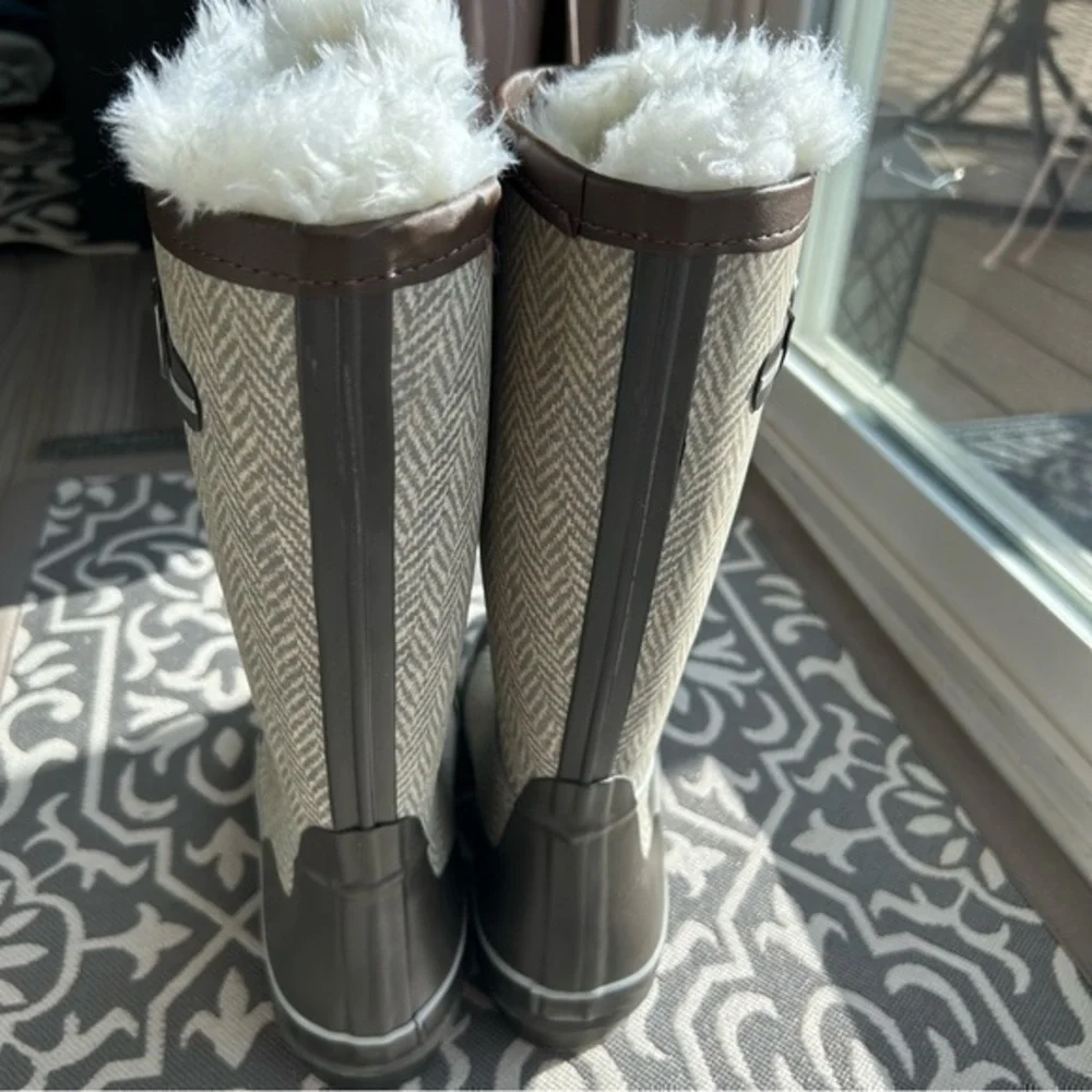 ✨ arctic shield brown herringbone for winter rain ☔️ rubber wellies boots 👢 6